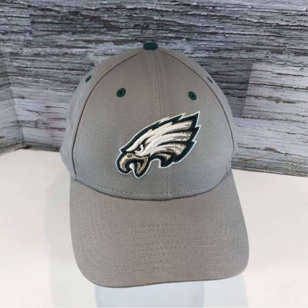 NEW Era Eagles NFL 9Forty Grey Adjustable StrapBack Hat